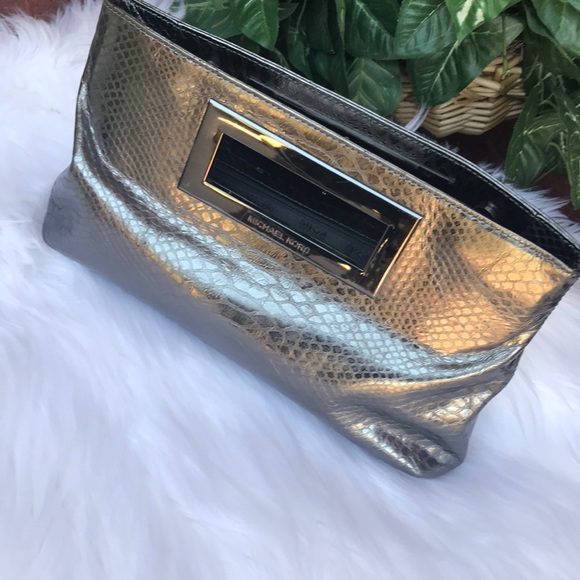 Michael Kors Handbags - Michael Kors clutch